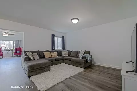 730 Ashley Ct, Hoffman Estates, IL 60169 photo 17