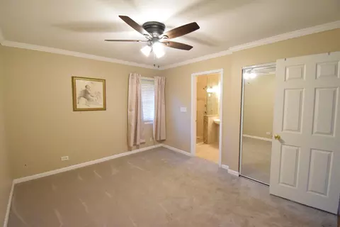 Bedroom - 1000 Apple Valley Dr, Bartlett, IL 60103 photo 2 of 4