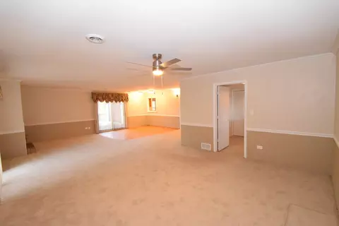 Living - 1000 Apple Valley Dr, Bartlett, IL 60103 photo 6 of 6