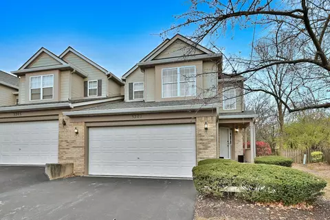 3207 Foxridge Ct, Woodridge, IL 60517