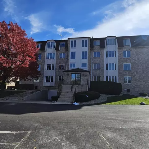3620 186th St #405, Lansing, IL 60438