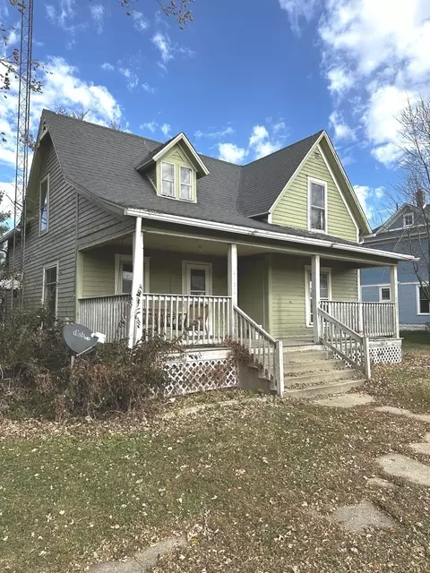 2532 Johnson St, West Brooklyn, IL 61378