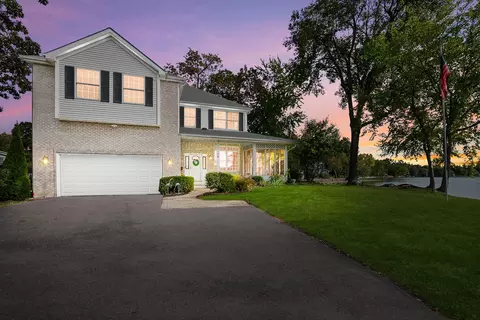 101 Burton St, Grayslake, IL 60030