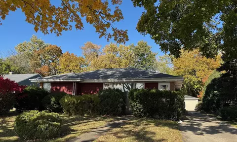 Exterior - 714 E Thacker St, Des Plaines, IL 60016 photo 2 of 13