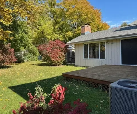 Exterior - 714 E Thacker St, Des Plaines, IL 60016 photo 4 of 13