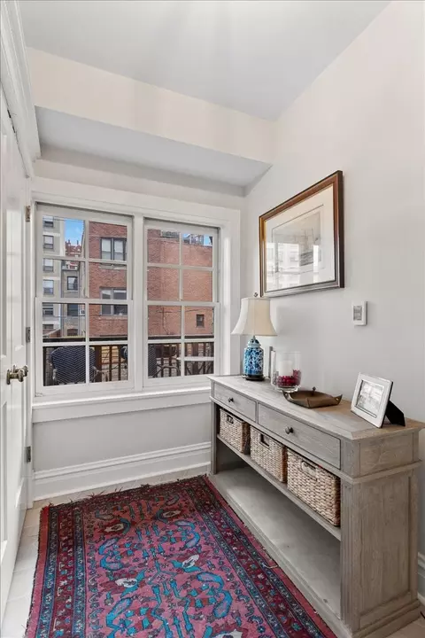 Entry Way - Undisclosed, Chicago, IL 60657 photo 2 of 2