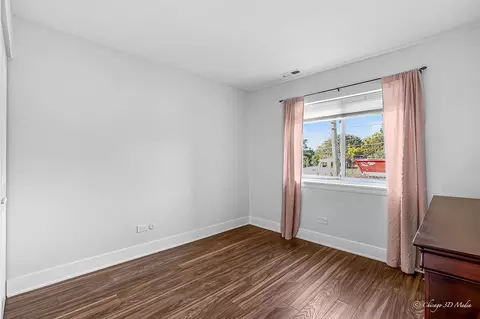 Undisclosed, Mount Prospect, IL 60056 photo 9