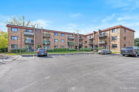 Undisclosed, Mount Prospect, IL 60056 photo 2