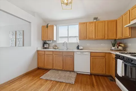 859 Symphony Dr, Aurora, IL 60504 photo 9