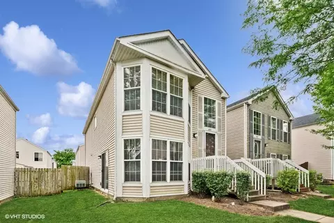 859 Symphony Dr, Aurora, IL 60504 photo 2