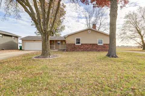 905 Wiker Dr, Rock Falls, IL 61071
