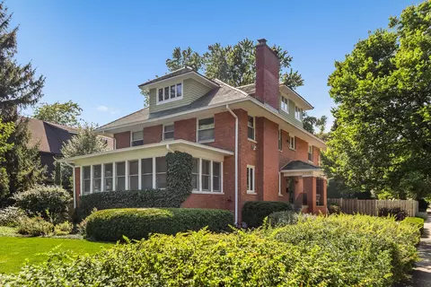 2528 Sheridan Rd, Evanston, IL 60201