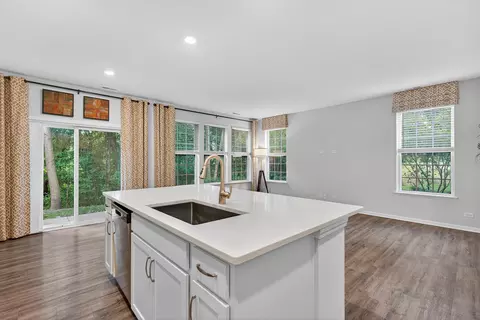 Kitchen - 1001 Draper Rd, Mchenry, IL 60050 photo 4 of 4
