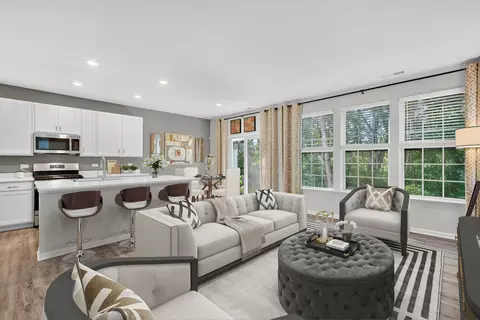 Living - 1001 Draper Rd, Mchenry, IL 60050 photo 1 of 2