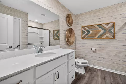 Bath - 1001 Draper Rd, Mchenry, IL 60050 photo 2 of 3