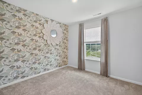 Bedroom - 1001 Draper Rd, Mchenry, IL 60050 photo 3 of 4