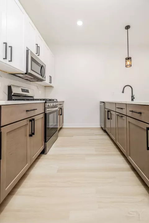 1056 N Central Park Ave, Chicago, IL 60651 photo 16