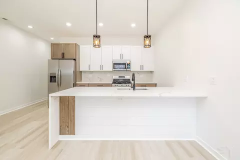 1056 N Central Park Ave, Chicago, IL 60651 photo 7