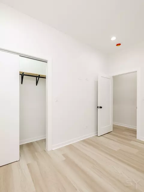 1056 N Central Park Ave, Chicago, IL 60651 photo 27