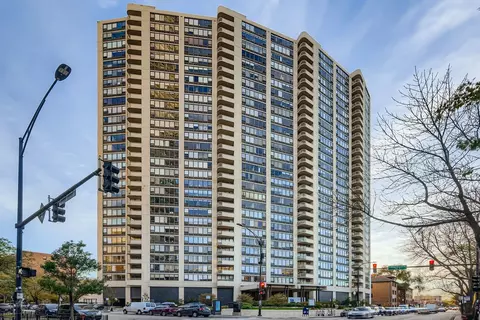 3930 N Pine Grove Ave #805, Chicago, IL 60613