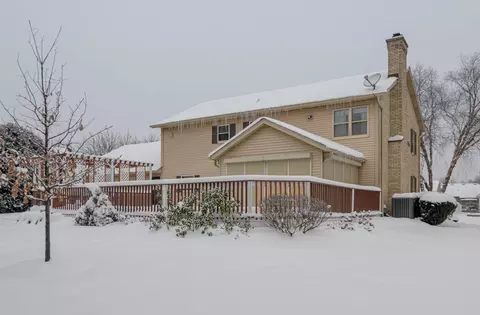Exterior - 1995 Salem Rd, Elgin, IL 60123 photo 3 of 4