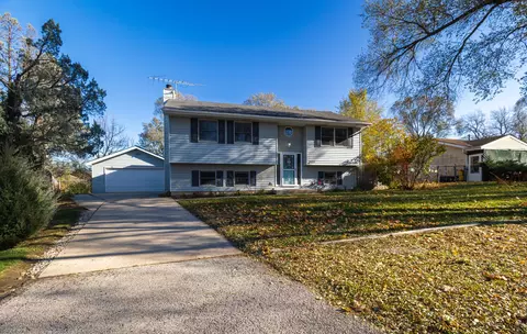 35211 N Randhill Dr, Ingleside, IL 60041