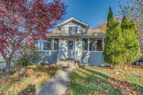 826 Kate St, Elgin, IL 60123 photo 4
