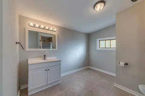 826 Kate St, Elgin, IL 60123 photo 23