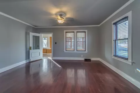 826 Kate St, Elgin, IL 60123 photo 8