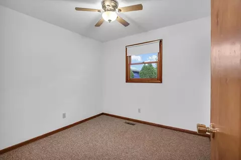 Bedroom - 849 N Piatt St, Bement, IL 61813 photo 5 of 6