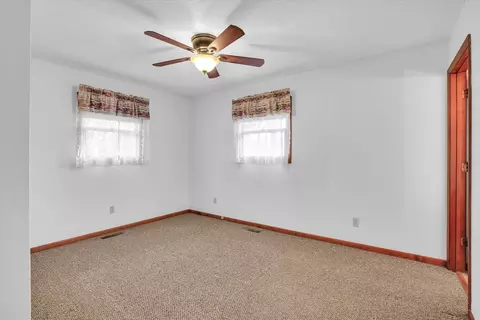 Bedroom - 849 N Piatt St, Bement, IL 61813 photo 1 of 6