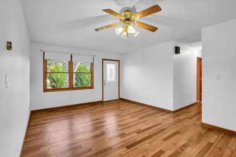 Living - 849 N Piatt St, Bement, IL 61813 photo 2 of 6