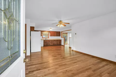 Living - 849 N Piatt St, Bement, IL 61813 photo 1 of 6