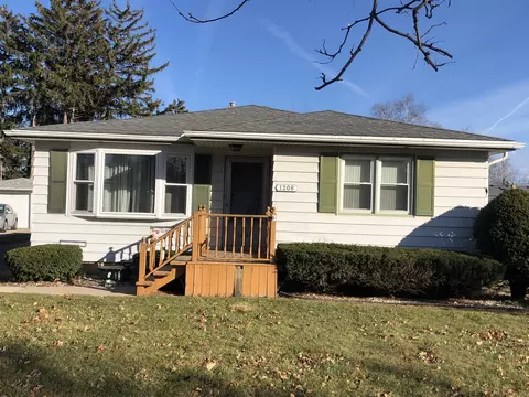 1208 Waverly Pl, Joliet, IL 60435