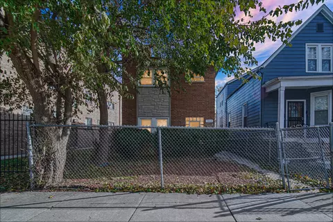 7915 S Dobson Ave, Chicago, IL 60619
