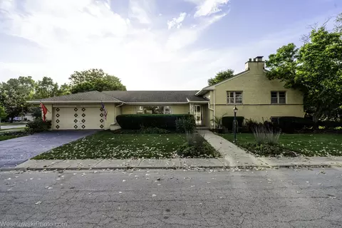 6400 N Knox Ave, Lincolnwood, IL 60712