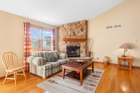Living - Undisclosed, Elburn, IL 60119 photo 4 of 5