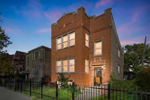 4016 W Crystal St, Chicago, IL 60651