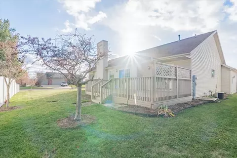 1612 Myra Ln, Bloomington, IL 61704 photo 42