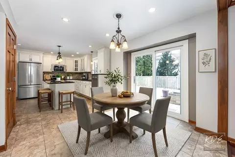 Dining - 515 Cimarron Dr W, Aurora, IL 60504 photo 1 of 1