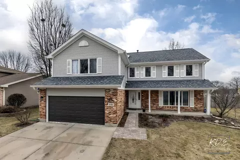 Exterior - 515 Cimarron Dr W, Aurora, IL 60504 photo 3 of 8