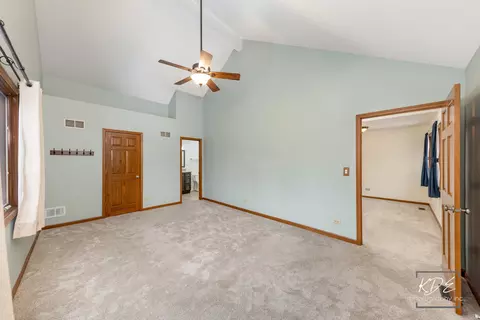 Bedroom - 515 Cimarron Dr W, Aurora, IL 60504 photo 4 of 12