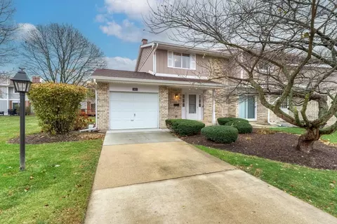 1631 Southampton Ct, Wheaton, IL 60189