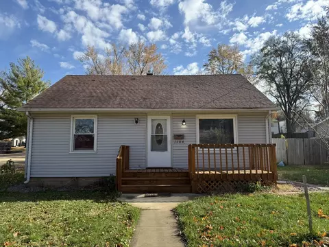 1104 Hemlock Ave, Dixon, IL 61021