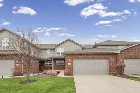 19758 Sunset Ct, Tinley Park, IL 60487