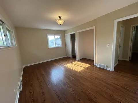 538 S 7th St, West Dundee, IL 60118 photo 9