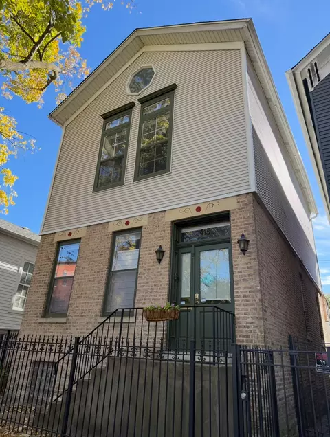 415 W Eugenie St, Chicago, IL 60614