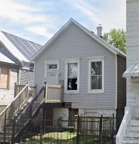 6415 S Eberhart Ave, Chicago, IL 60637