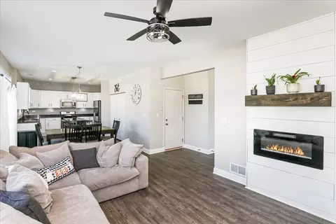 Living - 342 Snow Drop Ln, Elgin, IL 60124 photo 2 of 2