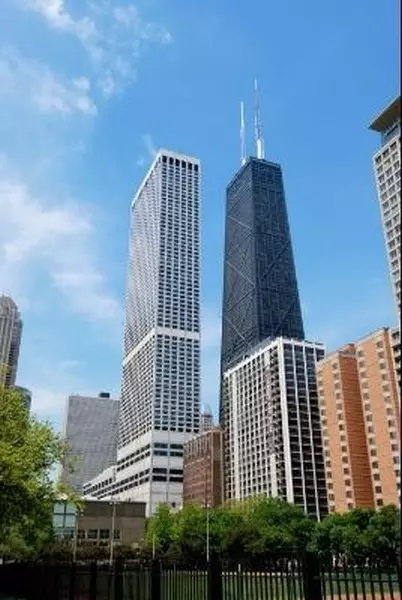 180 E Pearson St #3502, Chicago, IL 60611